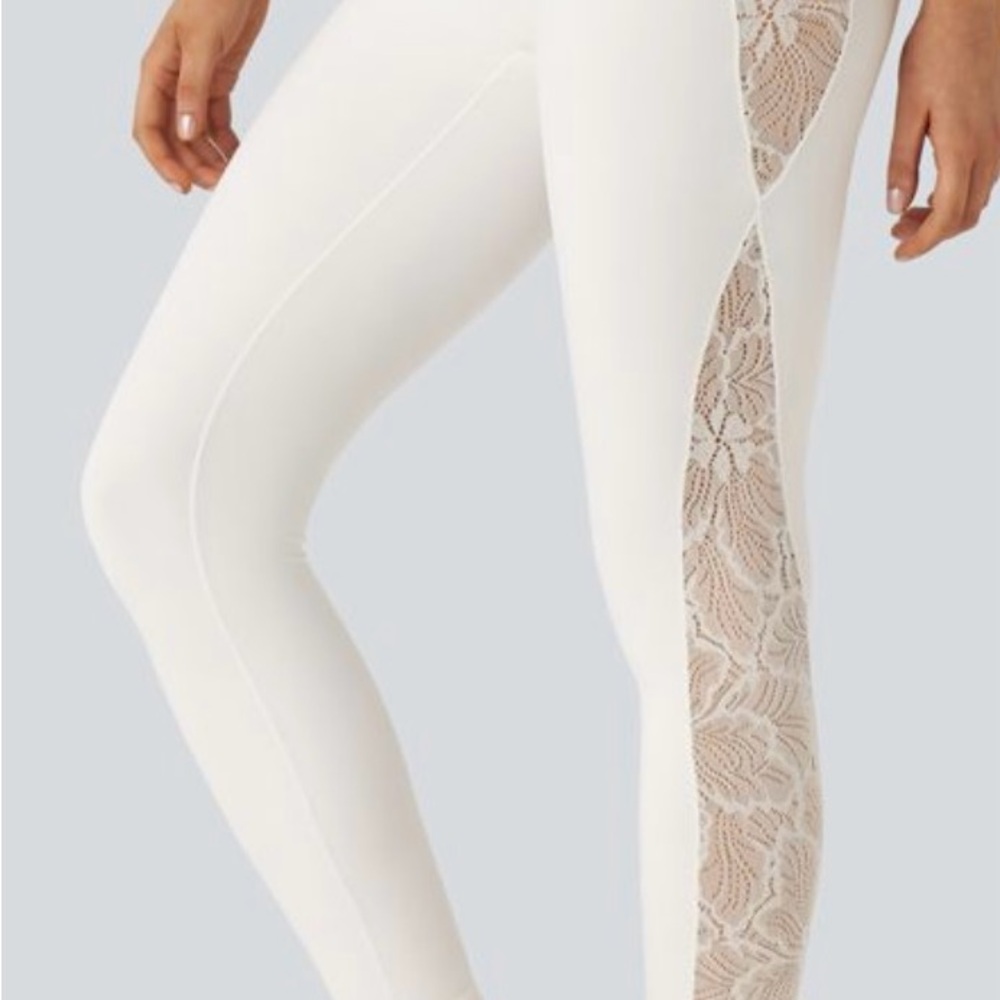 Elegant White Lace Panel Leggings